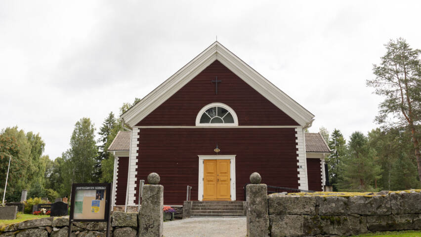 Tottijärven kirkko.