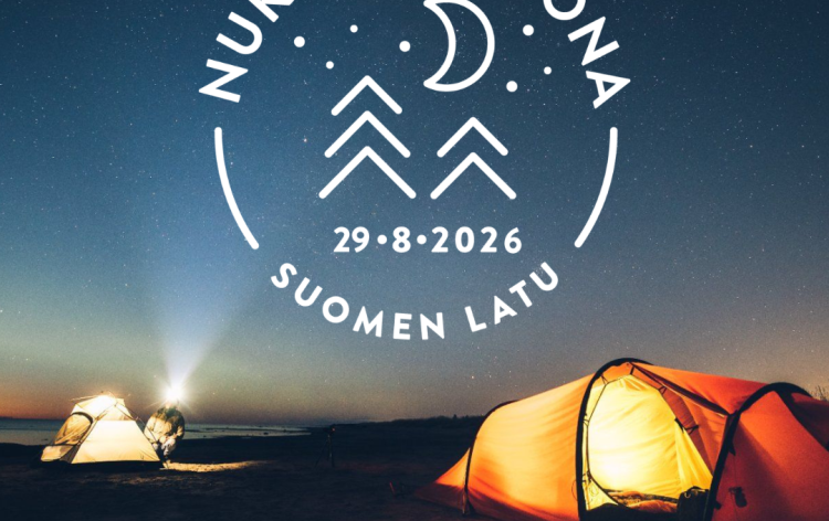 teltta öisen taivaan alla ja Nuku Yö Ulkona logo