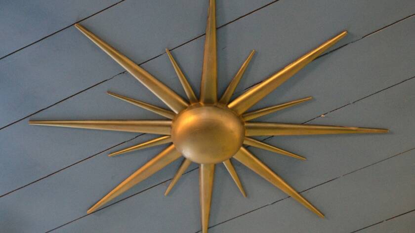 Nokian kirkon saarnatuolin tähti